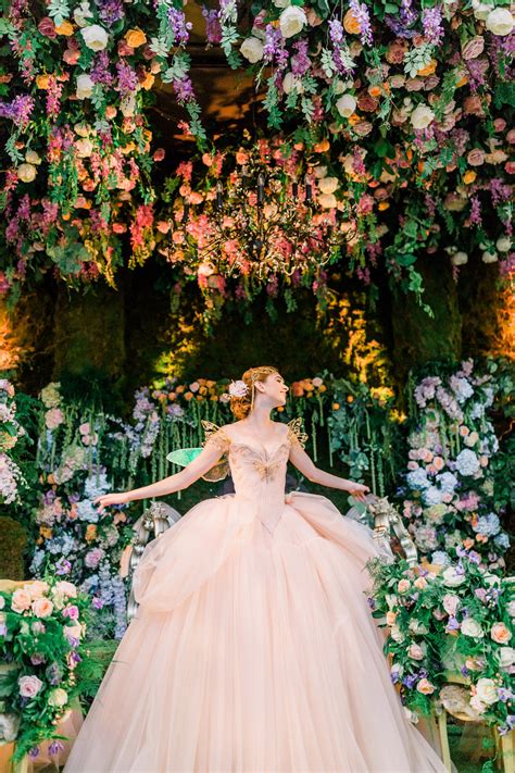 Enchanted Garden Wedding Theme Floral Inspiration With Amie Bone Flowers
