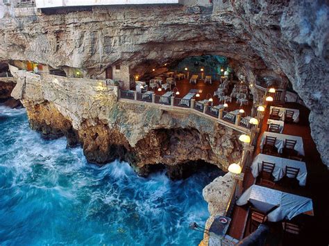 Das Höhlen Restaurant In Polignano A Mare Mrgoodlife