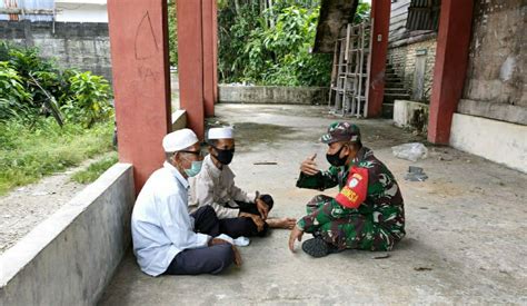 Jika melihat konsep yang disampaikan oleh hans kung dalam etic global. Perkokoh Hubungan Silaturrahmi, Babinsa Koramil 06/Kluet ...