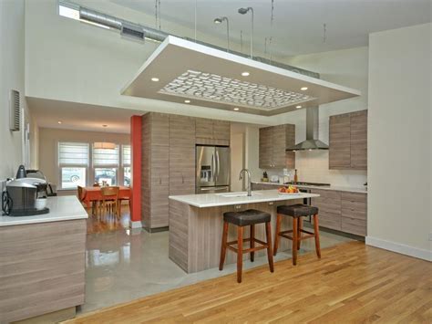 20 Open Concept High Ceiling Kitchen