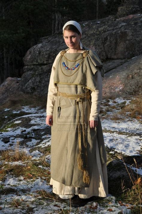 Viking Age Woman By Aspova On Deviantart Viking Costume Viking