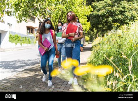 School Mask Campus Hi Res Stock Photography And Images Alamy