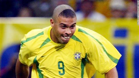 Khabib, who is a friend of cristiano ronaldo, noted the exploits of his brazilian namesake who excelled at the likes of barcelona, inter milan and real madrid throughout a playing career which saw him win fifa's world player. Ronaldo Luis Nazario de Lima: 10 nieoczywistych faktów ...