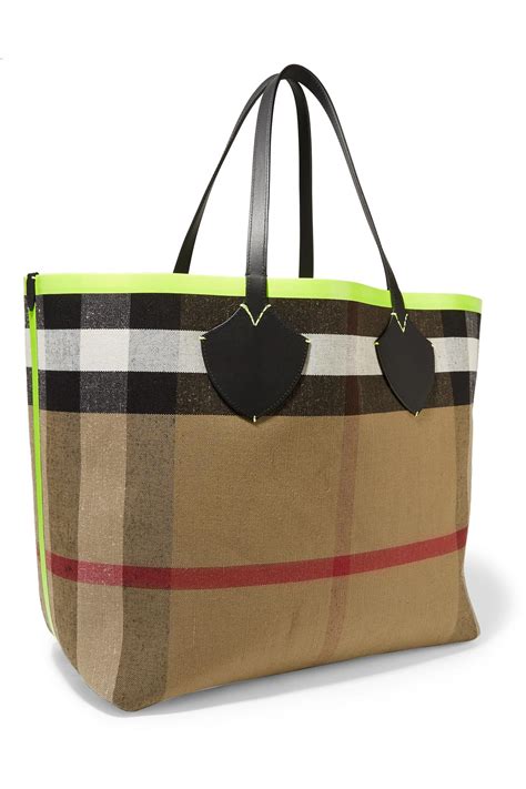 Lyst Burberry Reversible Leather Trimmed Checked Canvas Tote In Natural