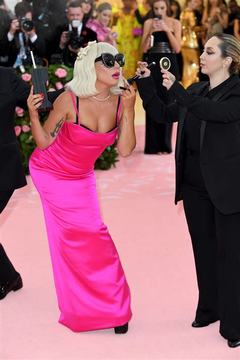 lady gaga s met gala 2019 entrance see the best reactions glamour