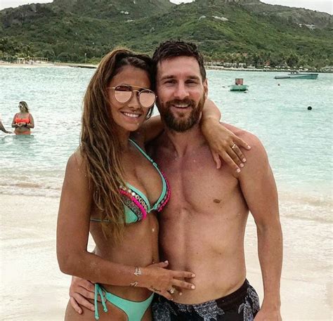 Lionel Messi And His Wife At The Beach With Bikini Photo Sports