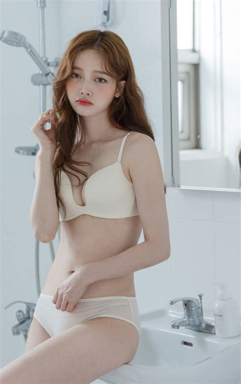Korean Cute Sexy Pretty Kim Hee Jeong Lingerie Set