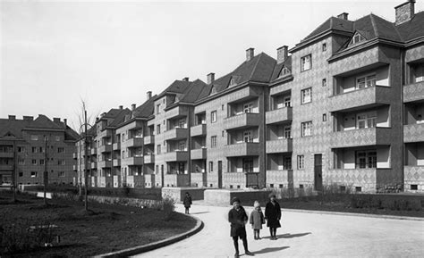 Der matteottihof ist eine denkmalgeschützte städtische wohnhausanlage in wien. Außendienst 2021: Das Rote Wien im Waschsalon
