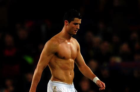 Interesting Wallpapers Cristiano Ronaldo The Football Player Playing