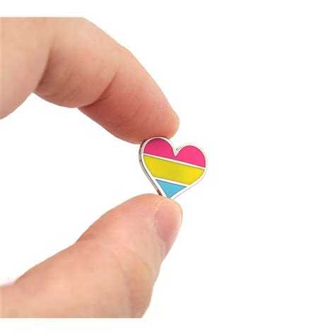 Pin Compoco Tiny Pansexual Flag Heart Enamel Pin