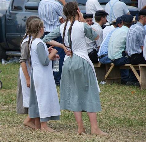 Amish Girls And Bare Feet Amish Girl Barefoot