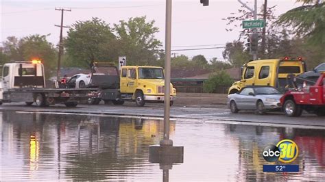 Fresno Residents Mopping Up After Heavy Rain Causes Flooding Abc30 Fresno