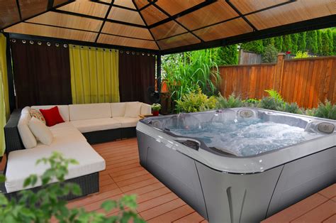 Serenity Hot Tub Ferrari Pools
