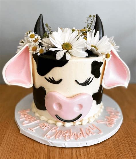 Cow Cake Design Images Cow Birthday Cake Ideas Cow Cakes Cow