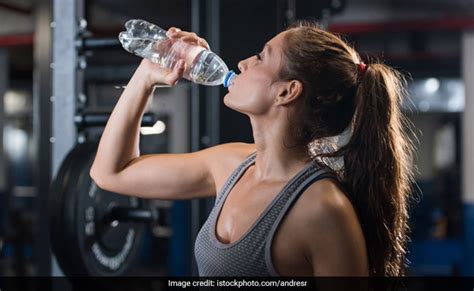 Benefits Of Drinking Water 8 Ways To Ensure You Are Having Enough Water Ndtv Food