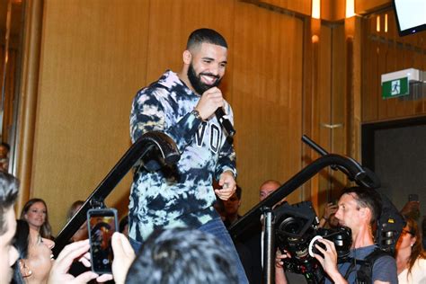 Drake Awarded Artist Of The Decade At 2021 Billboard Awards Ryan Babel