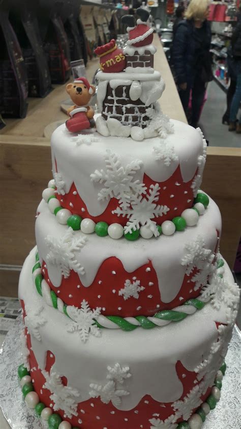 Check out our cake designs selection for the very best in unique or custom, handmade pieces from our shops. Cake design de Noël (Blog Zôdio)