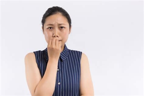Premium Photo Shocked Surprised Plus Size Adult Woman Covering Her Mouth With Hand Being