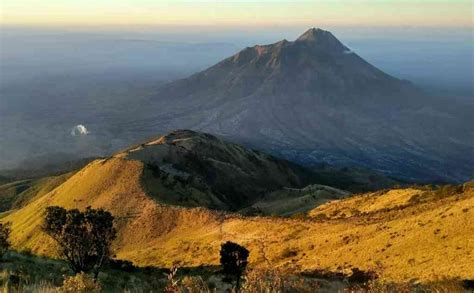 Gunung Merbabu Tawarkan Pemandangan Surgawi Yang Menyita Perhatian Para