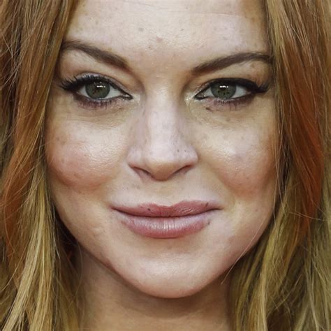 Lindsay Lohan Makeup Beige Eyeshadow Black Eyeshadow Silver Eyeshadow And Nude Lipstick Steal