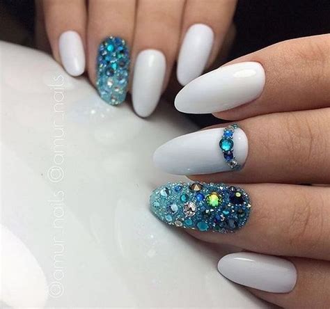 Isopropyl alcohol is a common household ingredient often used for cleaning and disinfection, and most often referred to as rubbing alcohol. Alternative to gel nails 2018 - New Expression Nails