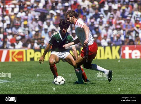 Soccer - Friendly - Mexico v Poland - Estadio Azteca Stock Photo - Alamy