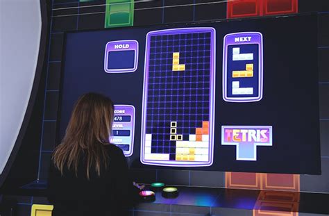 Tetris Arcade Machine Is Worlds Largest Standing At 16 Feet Tall Tetris