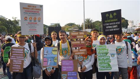 Komitmen Indonesia Tekan Emisi Beri Kesempatan Generasi Muda Bertahan Hidup Komitmen Iklim