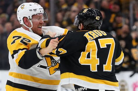 Boston Bruins Start Slow Finish Strong In 4 1 Win Over Pittsburgh