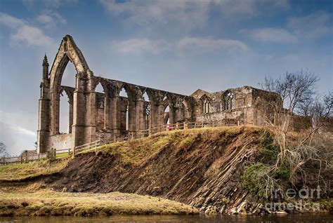 The Ruins Of Bolton Abbey Yorkshire Dales England