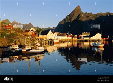 Fishing Village Of Hamnoy Moskenesoya Lofoten Islands Norway