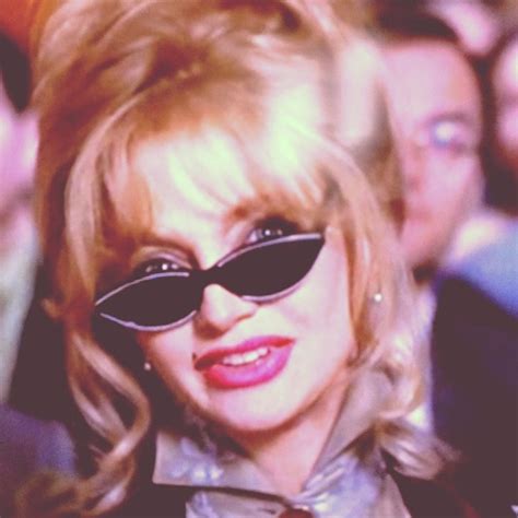 Goldie Hawn Stylish Sunglasses Stylish Glasses Sunglasses