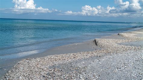 Sanibel Beach Reopens After Bacteria Levels Dropped