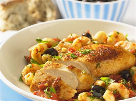 Pasta Puttanesca With Chicken Breast Recipe Eatsmarter