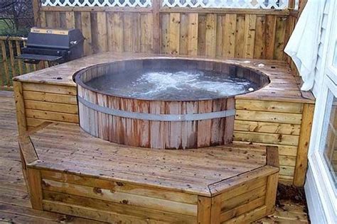 Pallet Hot Tub And Pool Deck Ideas Cedar Hot Tub Hot Tub Outdoor