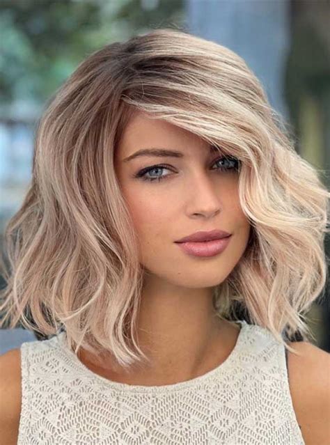 50 Trendy Hair Colors To Wear In Winter Rose Blonde Lob Wavy Hair