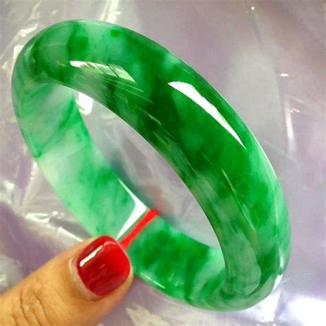 Synthesis Of Round Bar In Burma Jade Bracelet Fine Jade Bangle