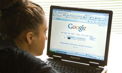 Four In Ten Teenage Girls Are Addicted To Internet Youngsters
