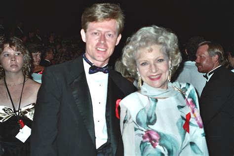 Filebetty White 1992 Emmy Awards Wikimedia Commons