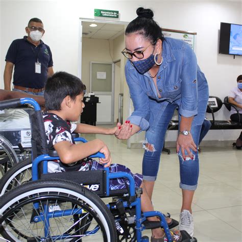 Prefecta Realizó Donación De Ayudas Técnicas A Personas Con Discapacidad Gobierno Autónomo