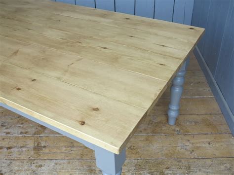 Plank Top Kitchen Farmhouse Table With Turned Legs
