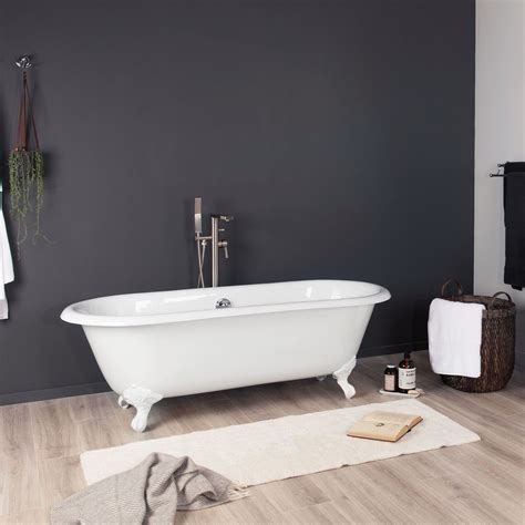 The foot baths are able to completely modify the style of a bathroom. 67" Shirley Clawfoot Bathtub | Clawfoot bathtub ...