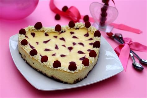 .cheesecake et fromage blanc faciles : Cheesecake au chocolat blanc et framboises pour la St ...