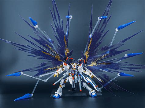 RG ZGMF X20A Strike Freedom Gundam With After Market Wing Effects And
