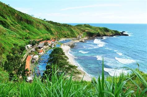 Tempat Wisata Pantai Di Jawa Tengah Untuk Libur Hari Raya Idul Fitri