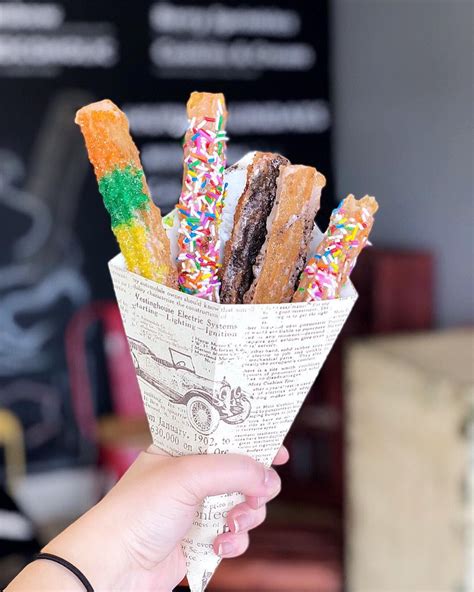 This Churro Bar In Toronto Serves Up The Most Delicious Looking Churro
