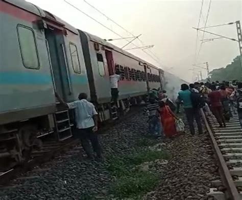 Up News बर्निंग ट्रेन होने से बची ताप्ती गंगा एक्सप्रेस ब्रेक जाम