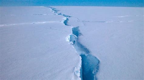 Massive Iceberg Breaks Off Antarctica But Its Not Related To Climate