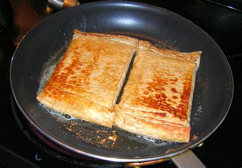 Eat complex carbohydrates and avoid excessive saturated and trans fats, sodium and sugar. Decadent Diabetic - Grilled Cheese Sandwich Recipe - Diabetes Well Being - Trusted News, Recipes ...