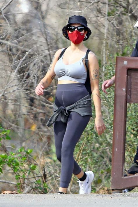 Halsey In A Grey Sports Bra Steps Out For A Hiking Session In Malibu